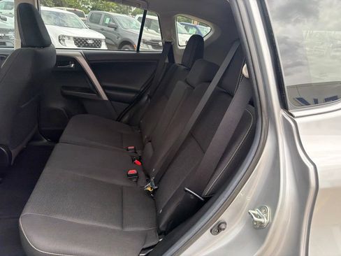 Used 2018 Toyota RAV4 XLE FWD image 27