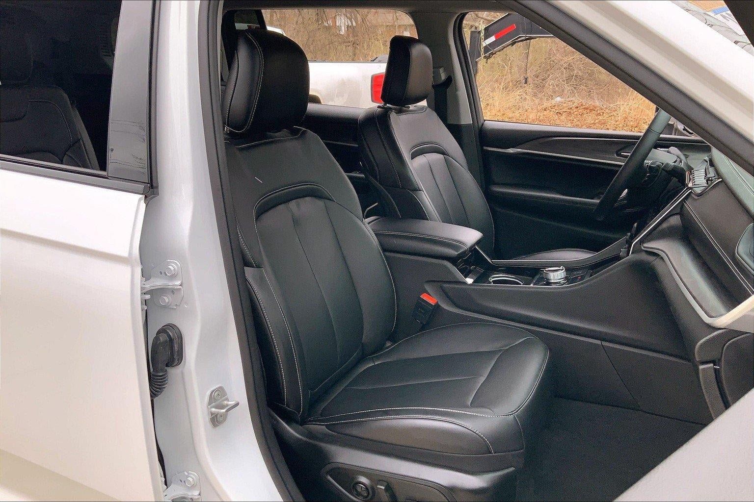 Used 2021 Jeep Grand Cherokee L Limited AWD/4WD image 6