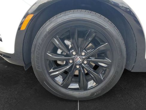 Used 2025 Buick Envista Sport Touring FWD image 9