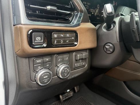 Used 2026 GMC Yukon XL Denali Ultimate AWD/4WD image 22