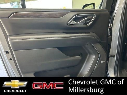 Used 2021 Chevrolet Suburban LT AWD/4WD image 20