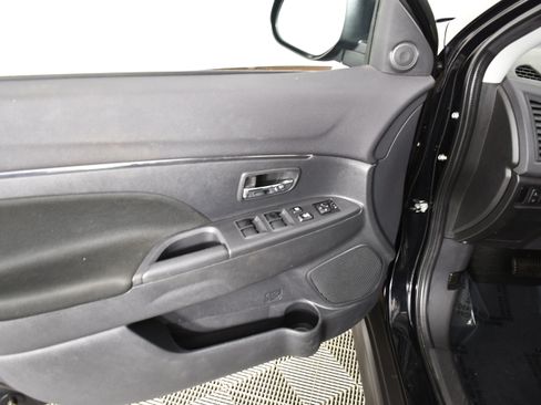 Used 2022 Mitsubishi Outlander Sport ES AWD/4WD image 36