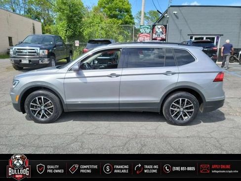 Used 2021 Volkswagen Tiguan SE w/ Panoramic Sunroof Package AWD/4WD image 9