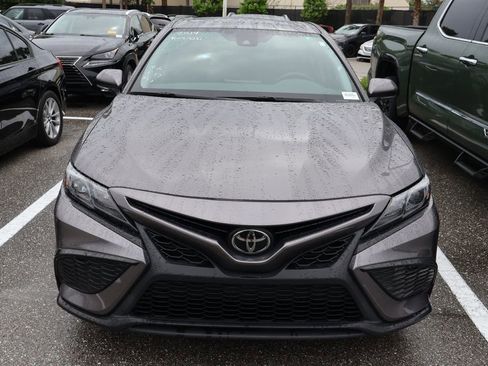 Used 2024 Toyota Camry SE w/ Convenience Package image 5