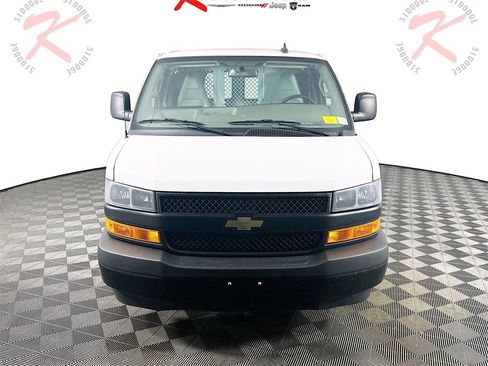 Used 2022 Chevrolet Express 2500 w/ Driver Convenience Package image 2