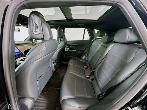 Used 2023 Mercedes-Benz GLC 300 4MATIC image 27