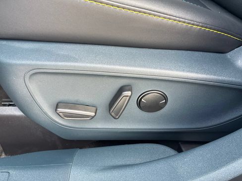 Used 2025 Ford Maverick Lobo AWD/4WD image 18