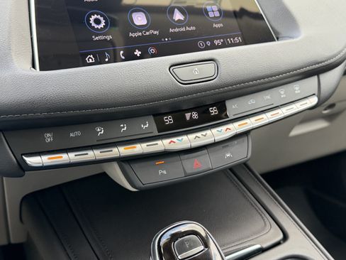 Certified 2023 Cadillac XT4 Luxury w/ Driver Awareness Package FWD image 31