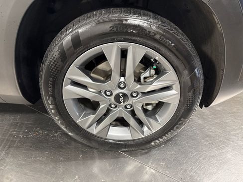 Certified 2023 Kia Seltos S w/ Navigation Package AWD/4WD image 14