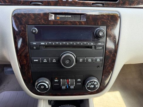 Used 2013 Chevrolet Impala LT image 20