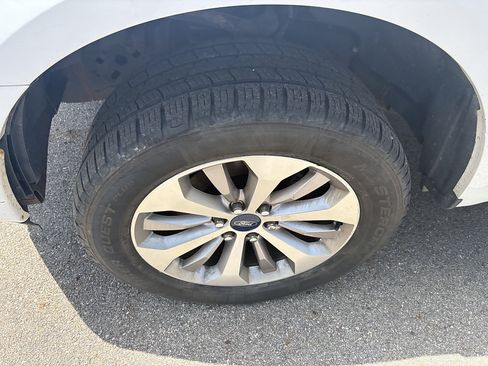 Used 2018 Ford F150 XL w/ Equipment Group 101A Mid AWD/4WD image 9