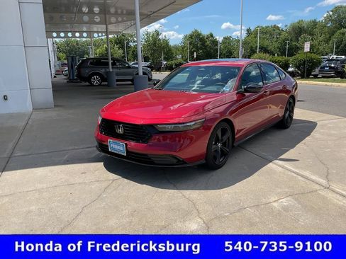 Used 2025 Honda Accord Sport image 1