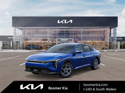 New 2025 Kia K4 LXS