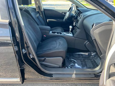 Used 2014 Nissan Rogue S w/ Convenience Package FWD image 25