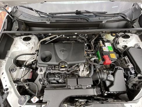 Used 2020 Toyota RAV4 LE FWD image 24