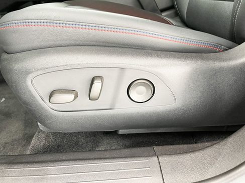 Certified 2024 Chevrolet Equinox EV RS image 16