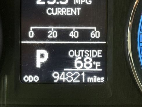 Used 2018 Toyota Corolla LE image 17