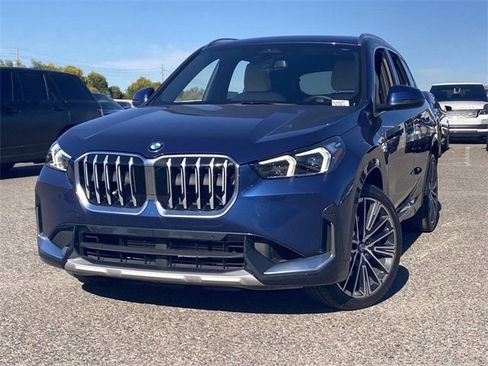 Certified 2025 BMW X1 xDrive28i w/ Convenience Package image 4