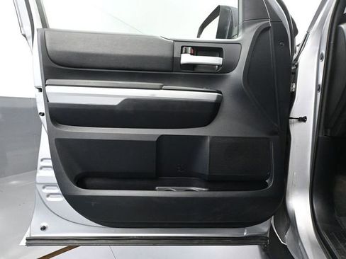 Used 2015 Toyota Tundra SR5 image 17