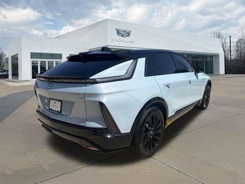 Certified 2026 Cadillac Lyriq Premium Sport AWD/4WD image 4