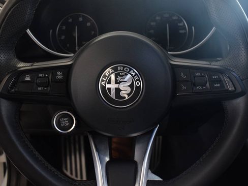 Used 2022 Alfa Romeo Giulia Ti RWD image 36