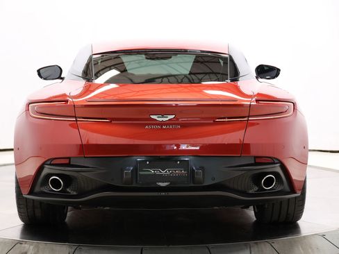 Used 2018 Aston Martin DB11 V12 RWD image 48