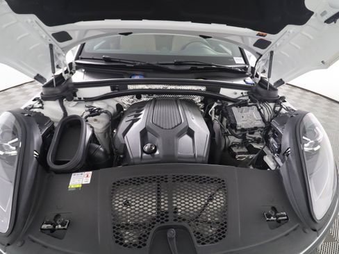 Used 2023 Porsche Macan image 20