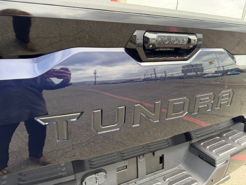 Used 2023 Toyota Tundra Platinum AWD/4WD image 34