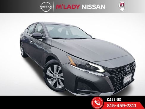 Used 2025 Nissan Altima 2.5 S image 1