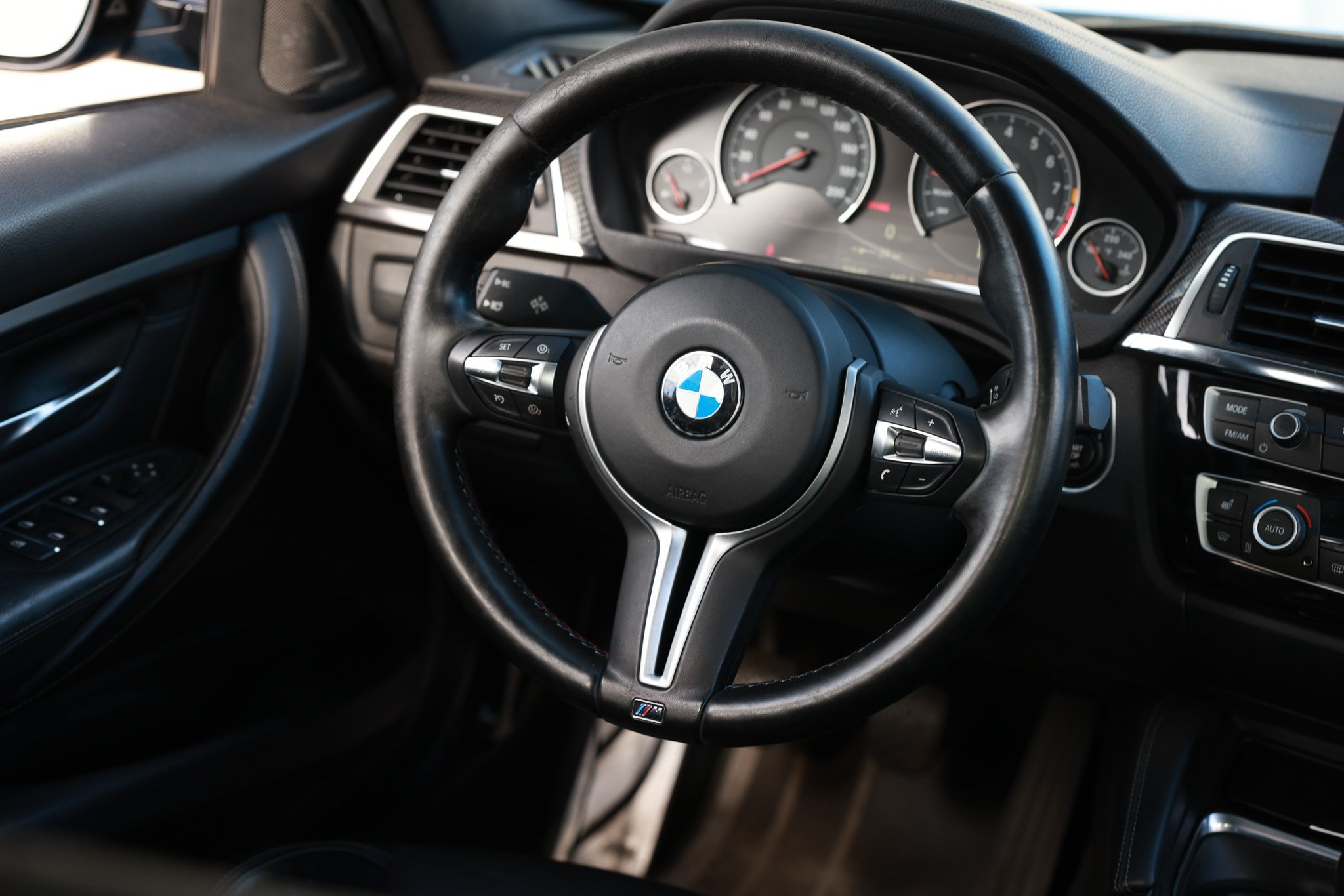 Used 2018 BMW M3 w/ Competition Package RWD image 36