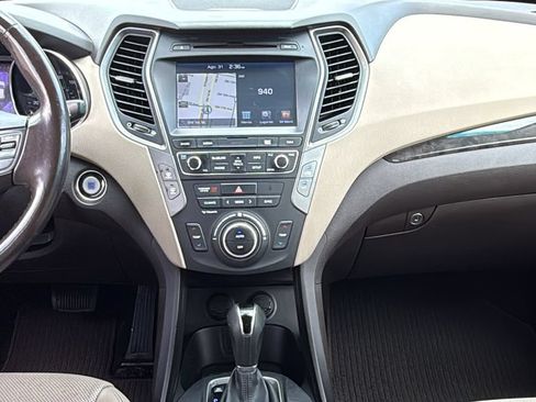 Used 2017 Hyundai Santa Fe Sport FWD image 32