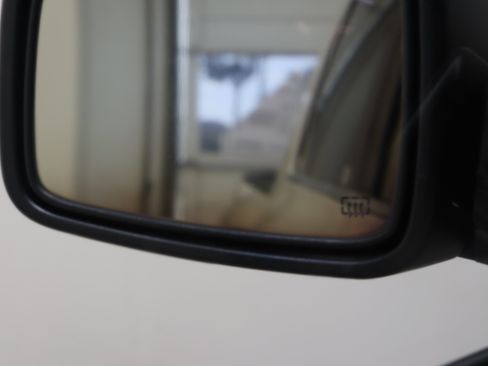 Used 2016 RAM 1500 Limited RWD image 24