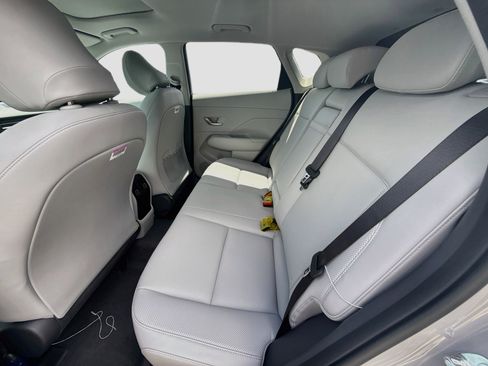 New 2027 Hyundai Kona Limited FWD image 18