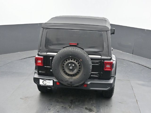 Used 2018 Jeep Wrangler Unlimited Sahara w/ Safety Group AWD/4WD image 48