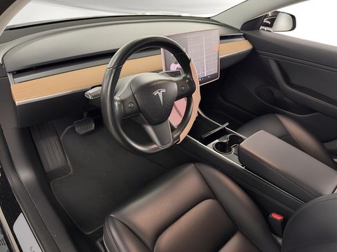 Used 2018 Tesla Model 3 Long Range RWD image 4