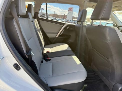 Used 2018 Toyota RAV4 Limited AWD/4WD image 16