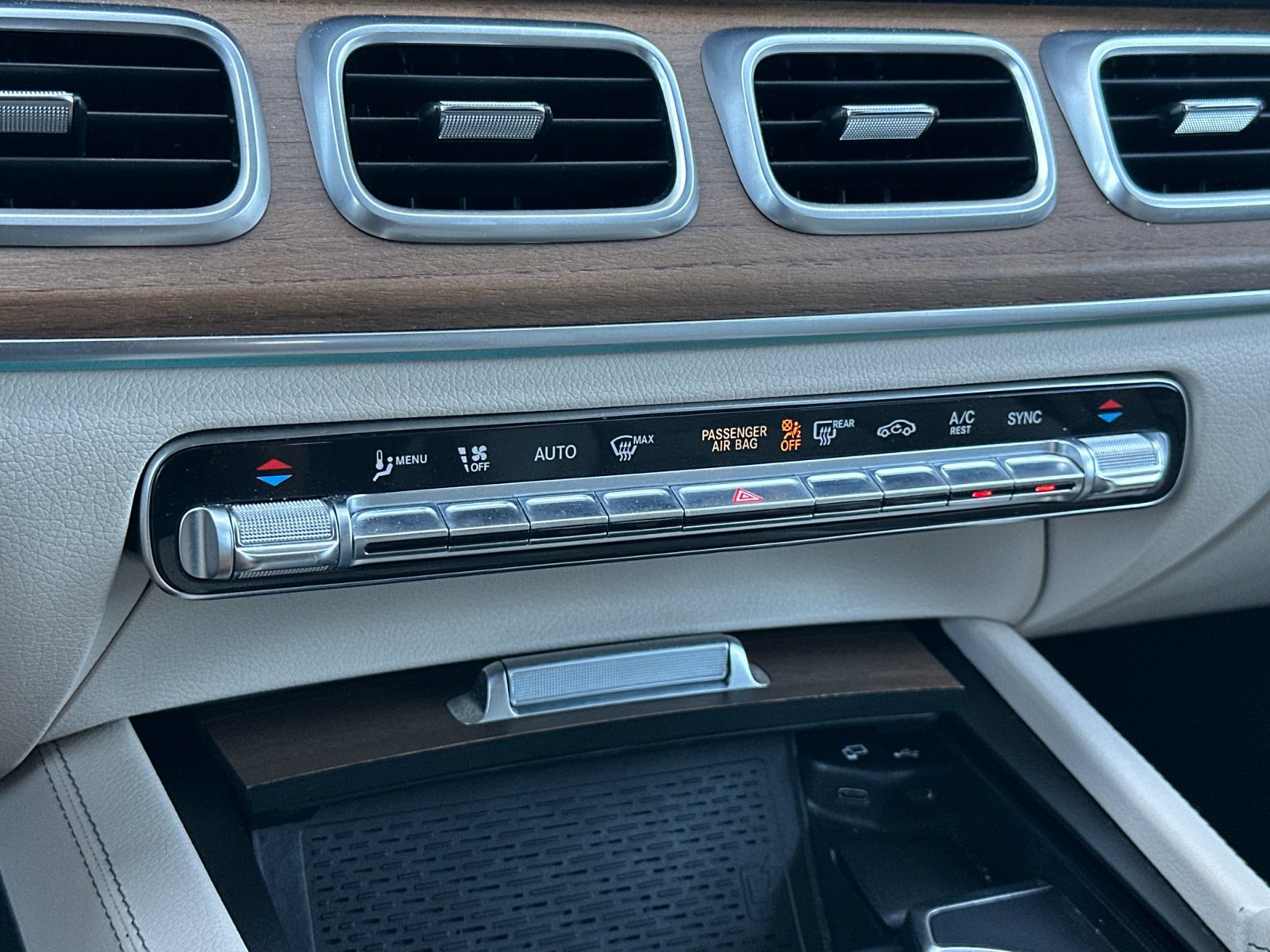 Certified 2021 Mercedes-Benz GLE 450 4MATIC image 25