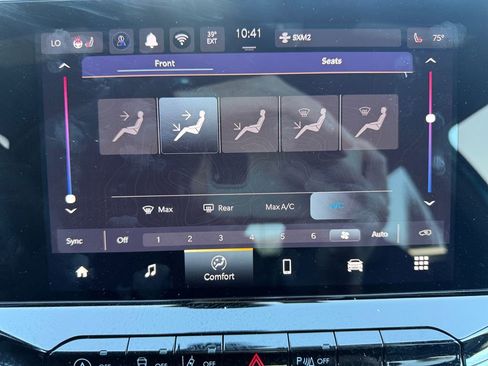 Certified 2025 Jeep Compass Limited image 11