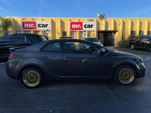 Used 2013 Kia Forte Koup EX w/ Tech Pkg image 7