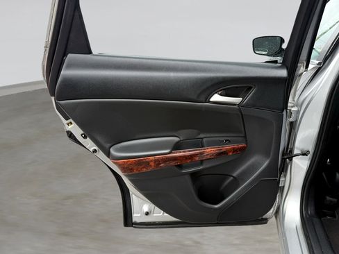 Used 2010 Honda Crosstour EX image 22