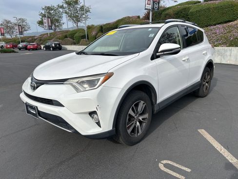 Used 2016 Toyota RAV4 XLE image 2