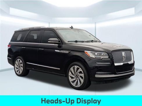 Used 2024 Lincoln Navigator Reserve AWD/4WD image 9