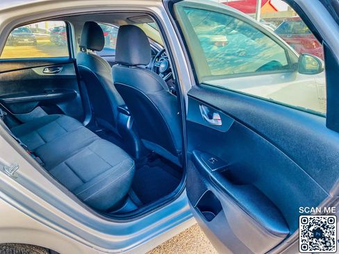 Used 2020 Kia Forte LXS image 12