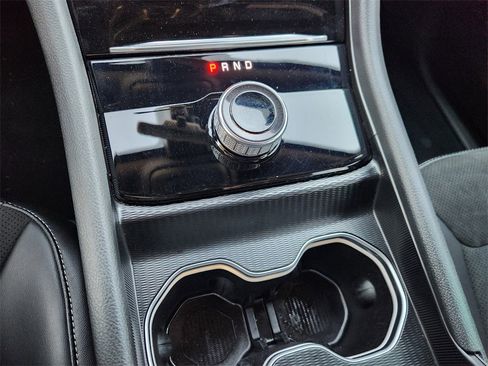 Used 2025 Jeep Grand Cherokee L Altitude image 17