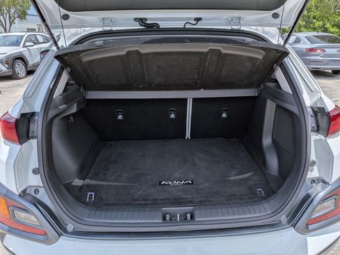 Used 2021 Hyundai Kona Limited w/ Cargo Package FWD image 12