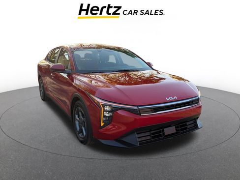 Used 2025 Kia K4 LXS FWD image 1
