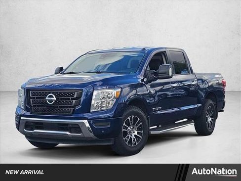 Used 2021 Nissan Titan SV w/ SV Convenience Package image 1