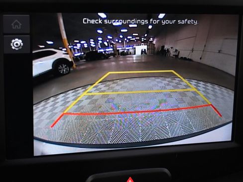 Used 2025 Kia Soul LX w/ LX Technology Package image 28