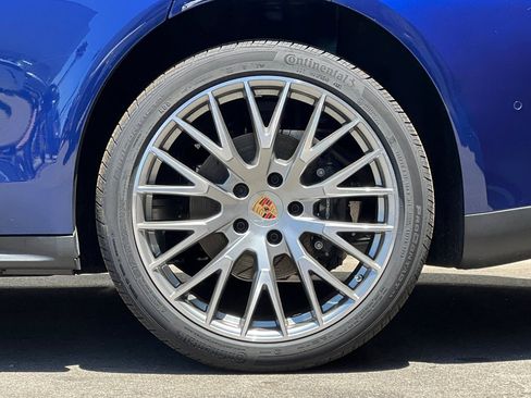 Used 2024 Porsche Panamera 4 image 45