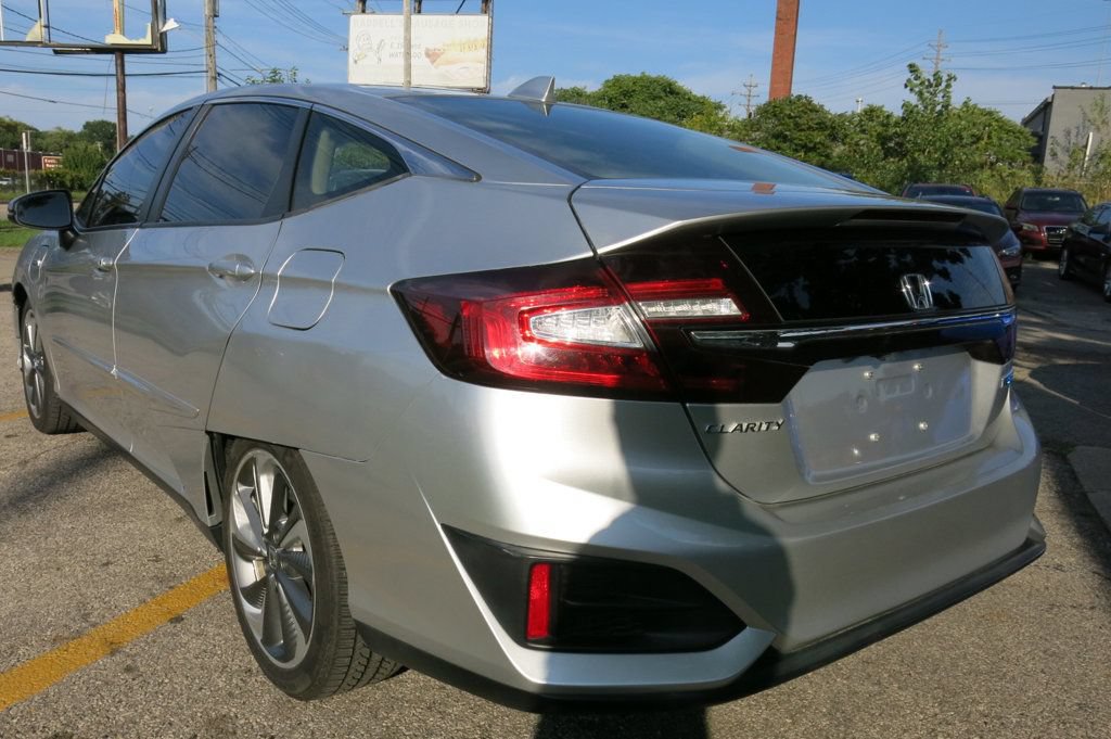 Used 2021 Honda Clarity Plug-In Hybrid image 3